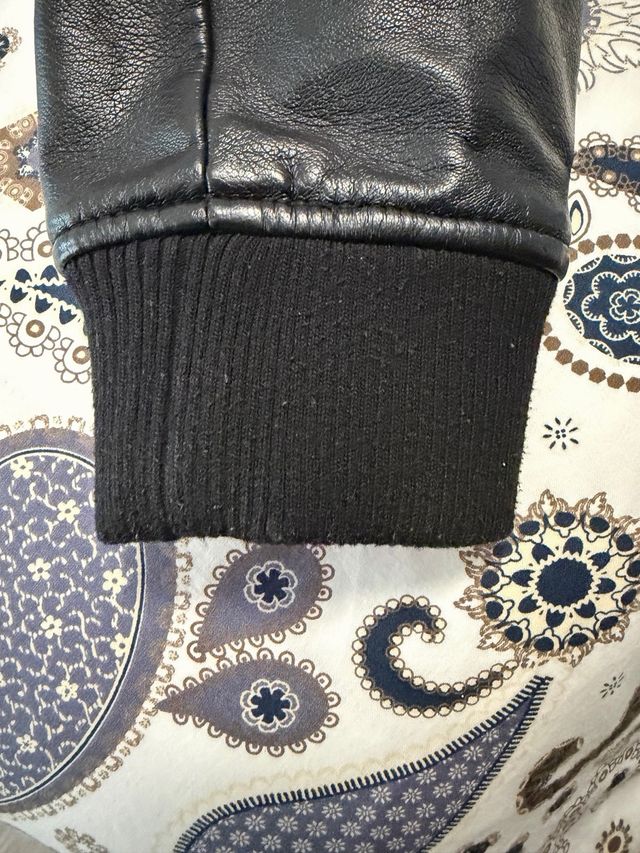 Chaqueta Levi's Negra Forrada  100% poliester