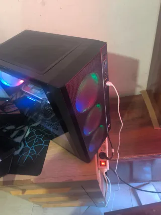 Torre Gaming PC + Monitor