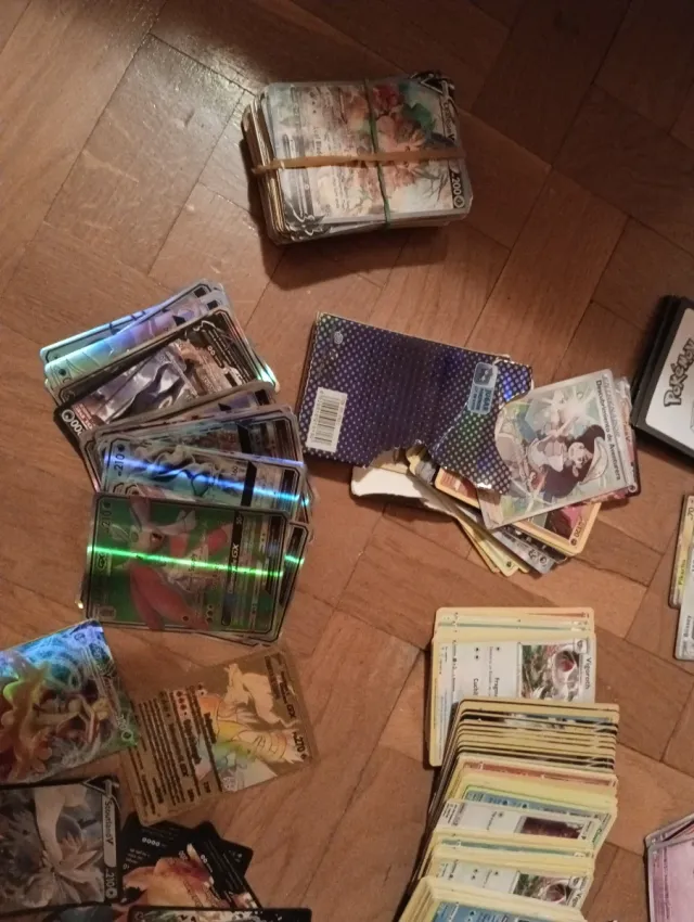 Cartas Pokémon Variadas