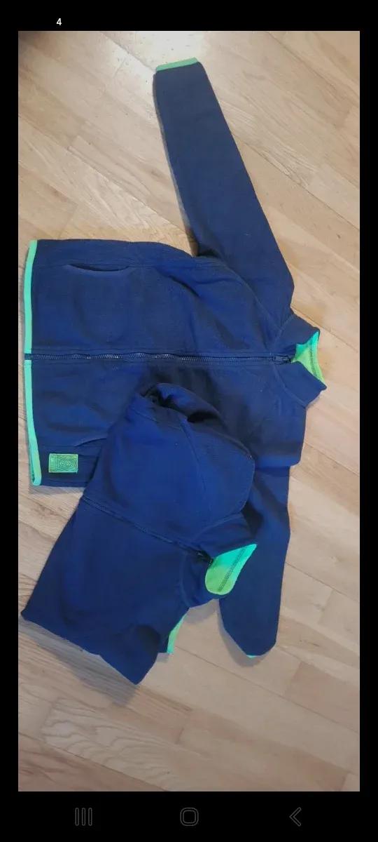 Chaqueta polar infantil azul con verde