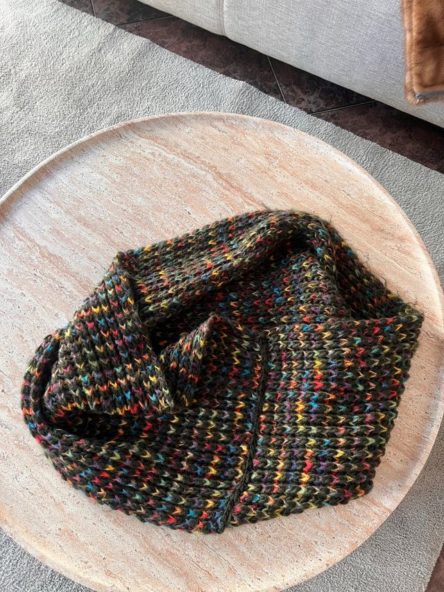 Bufanda circular tejida multicolor