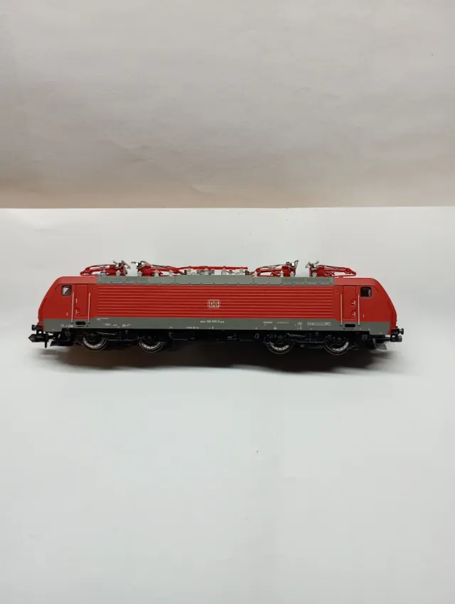 Locomotora Minitrix Br189 Digital N