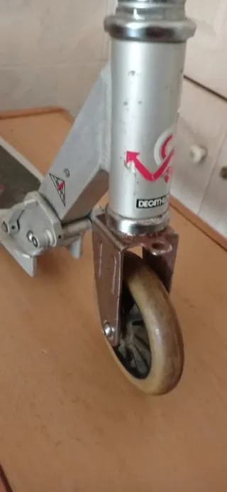 PATINETE INFANTIL / DECATHLON / METALICO / CON SEÑ