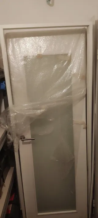 Puerta lacada blanco con cristal al ácido