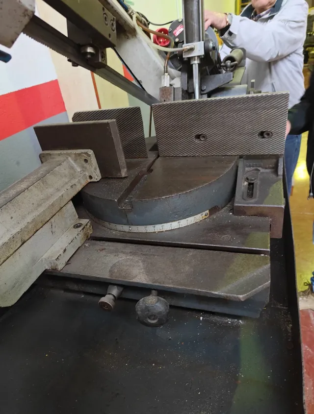 Sierra de cinta industrial 380 D.I.