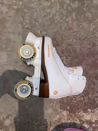Patines blancos talla 32 con protecciones