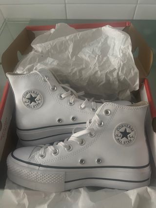 Converse plataforma. Un solo uso, nuevas.