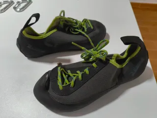 Pies de gato escalada niños