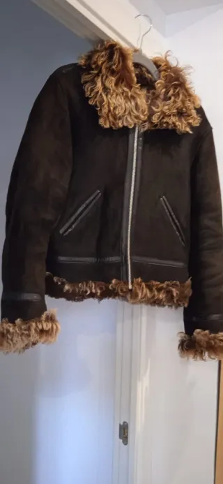 Abrigo vintage de muton cálido