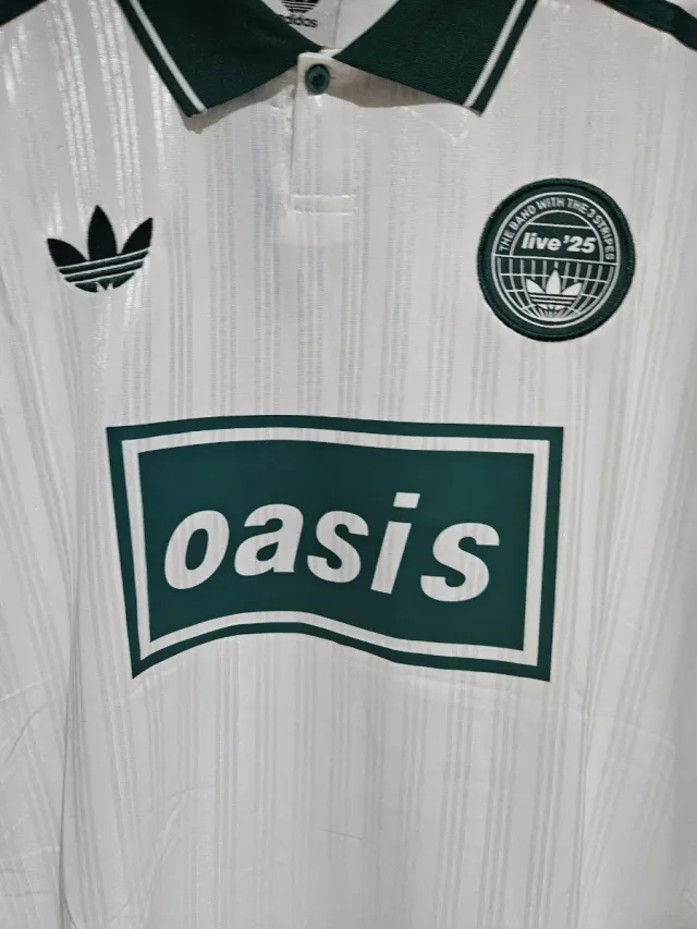 Camiseta Adidas Oasis Edición Especial Talla L