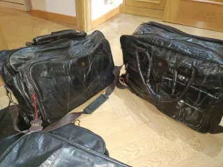 Set de maletas vintage de cuero negro