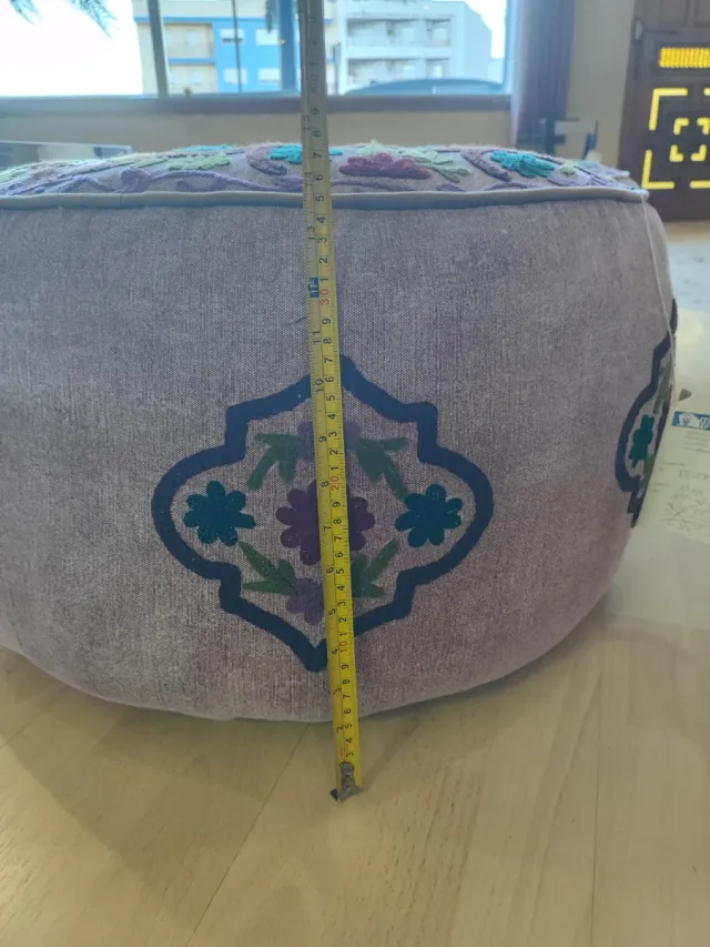 Puff NUEVO étnico floral tapizado multicolor