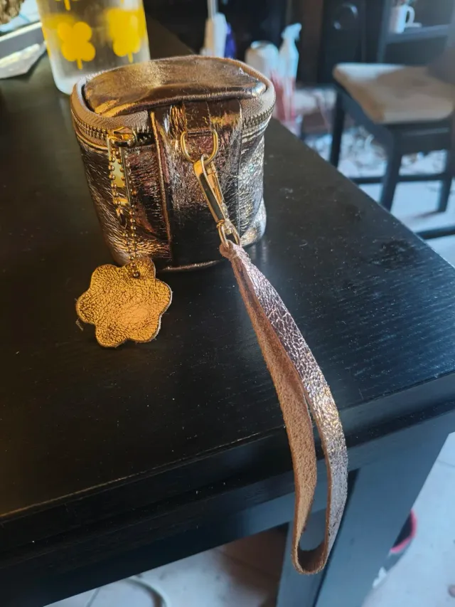 Portamonete piccolo porta oggetti con laccio