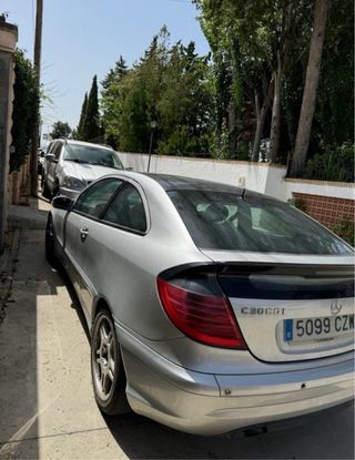 Mercedes-Benz Clase C 2004