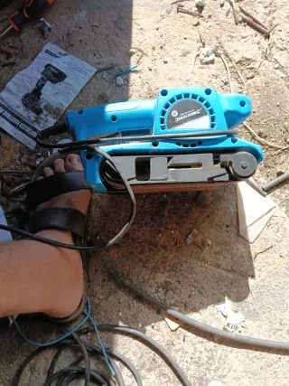 Lijadora de banda Silverline 730W