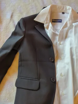 Lote Chaqueta americana niño negra y camisa blanca