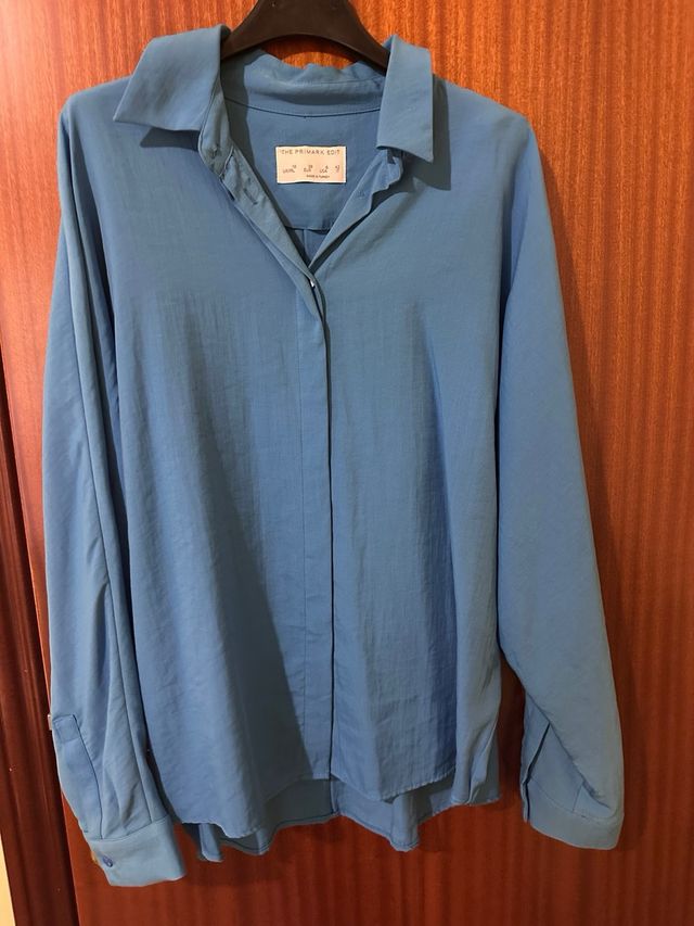 Camisa azul oversize