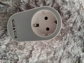 Adaptador Enchufe con 2 USB