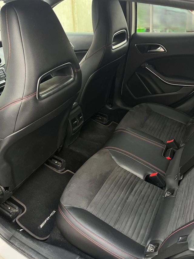 Mercedes GLA 180 AMG Line - 2019 - golpe frontal