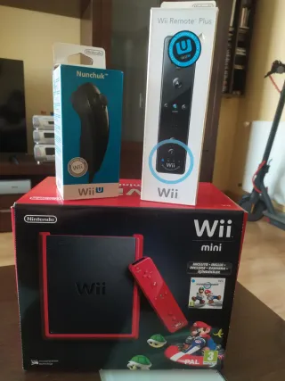 Nintendo Wii Mini Roja + Mario Kart Wii