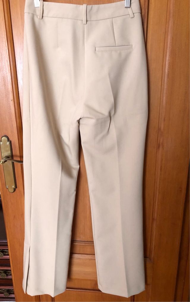 Pantalón mujer Zara, recto beige, abertura tobillo