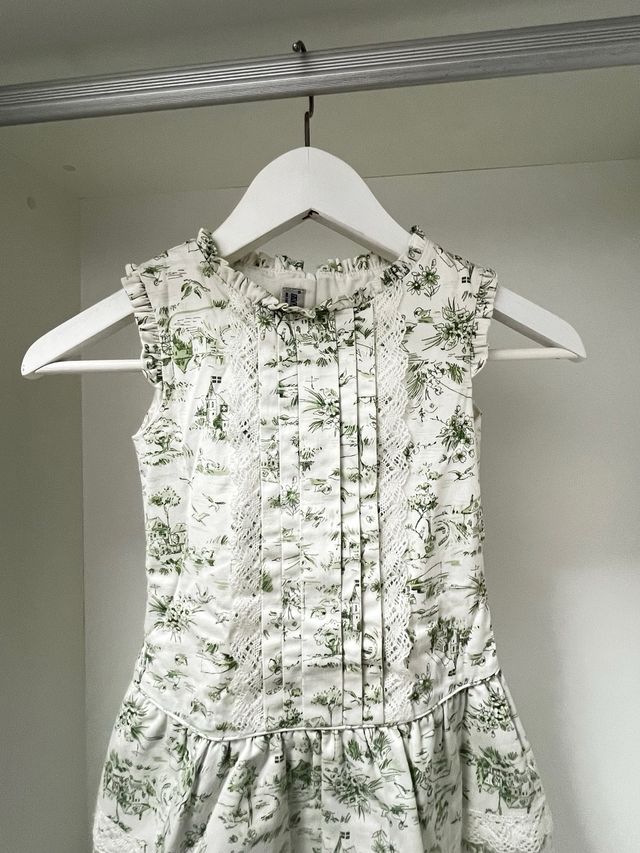 Vestido ceremonia niña 6-7 años. Regalo chaqueta.