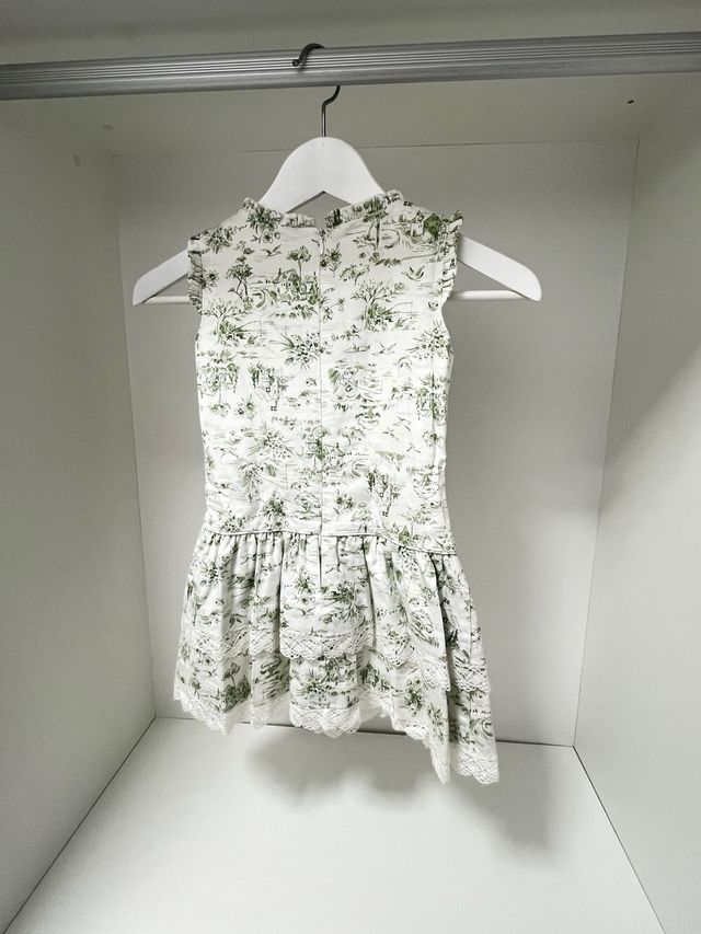 Vestido ceremonia niña 6-7 años. Regalo chaqueta.