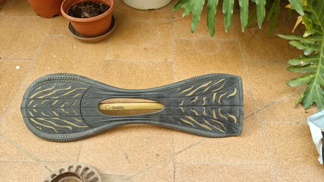 Waveboard Oxelo Negro y Dorado