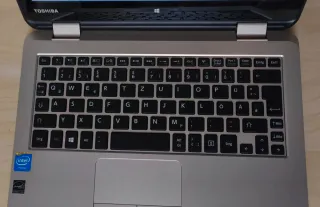 Portátil Táctil Toshiba Radius