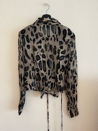 Blusa animal print talla L