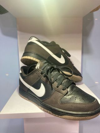 Zapatillas Nike Dunk Low Marrones y Negras