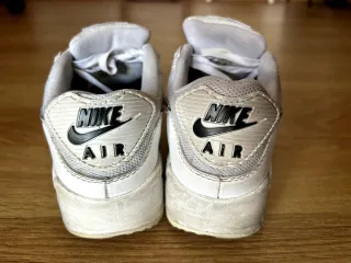 Tênis Nike Air Max Preto e Branco
