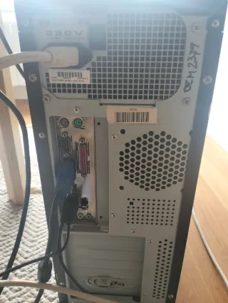 Torre Ordenador Sobremesa, para piezas. Marca EVEN