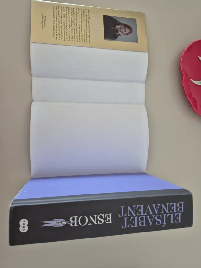 Esnob (edición especial limitada en tapa dura)