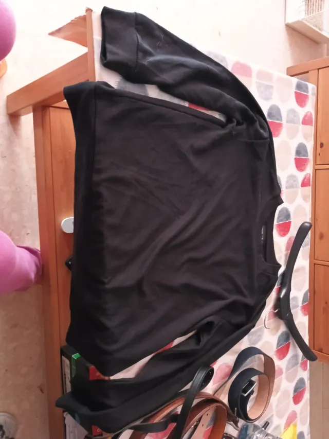 Sudadera negra manga larga