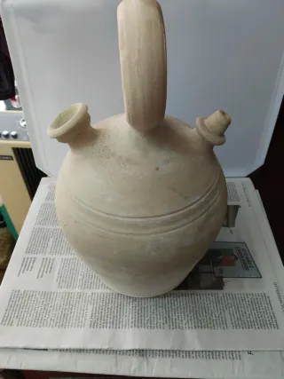 Botijo antiguo LA NAVA