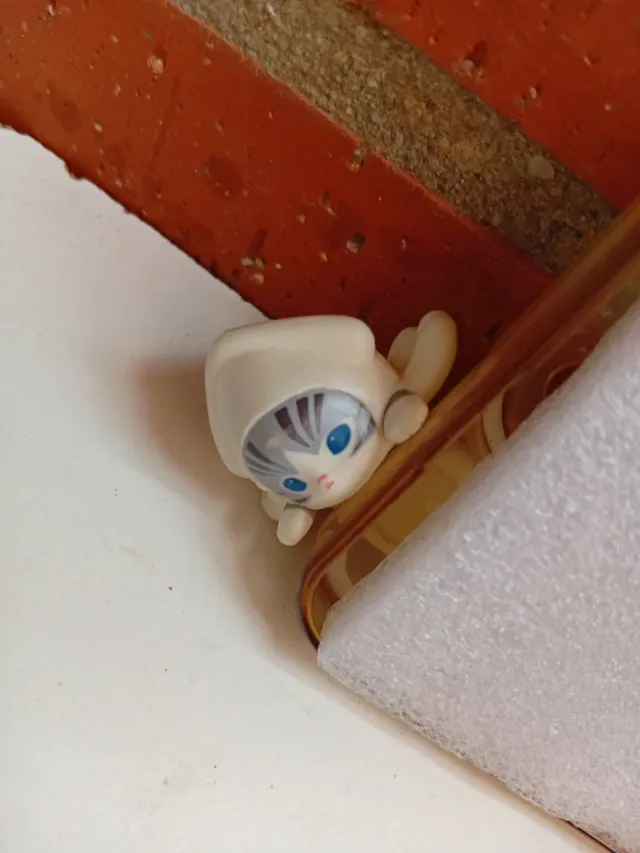 Funda móvil transparente con figura