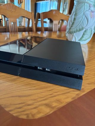 PS4 500GB Negra con mandos