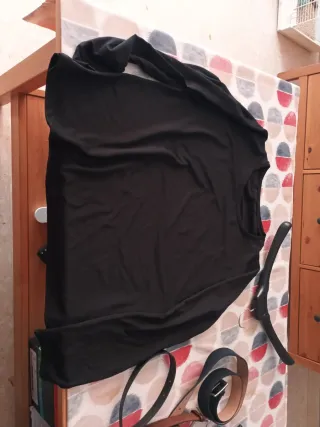 Camiseta negra manga larga