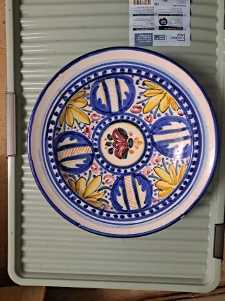 Plato decorativo pintado a mano