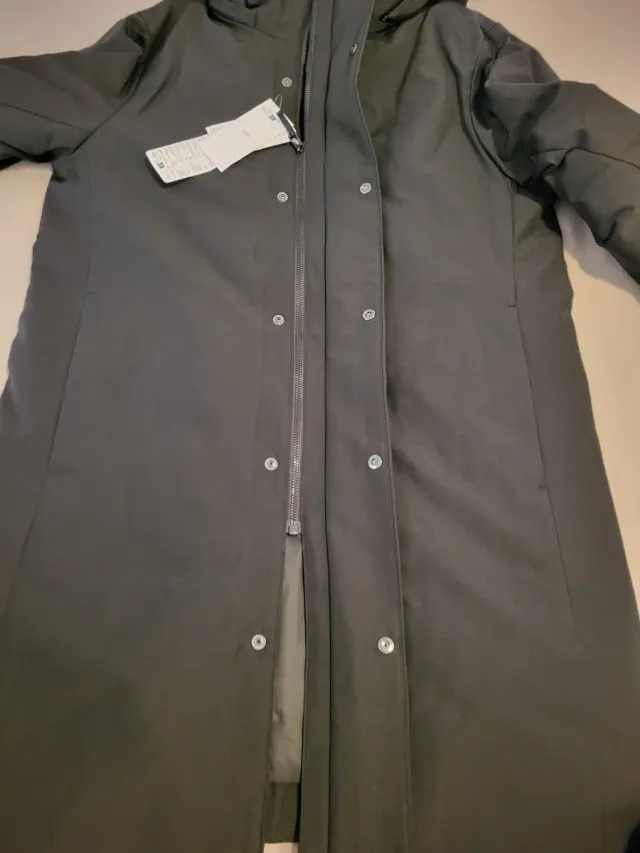 Abrigo Uniqlo plumón verde XS-S.