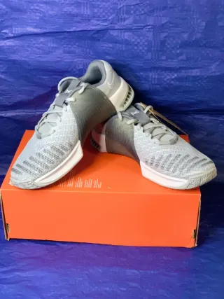 Nike Metcon 9 Scarpe da Ginnastica Grigio/Bianco