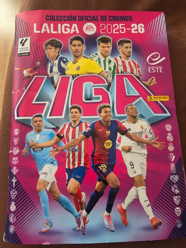 Cromos fútbol Liga Este 2025-26