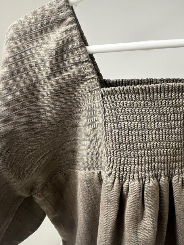 Vestido niña 4 años marrón con rayas verdes.