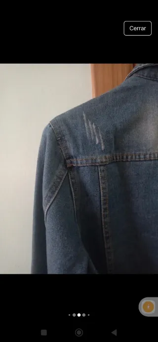 Cazadora vaquera mujer, estilo desgastado