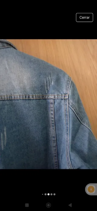 Cazadora vaquera mujer, estilo desgastado