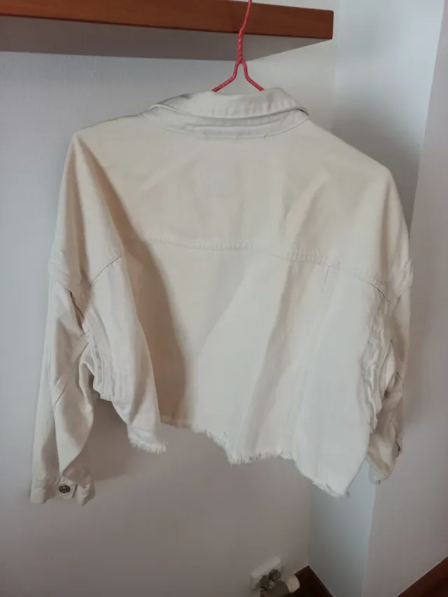 Cazadora tejana Zara crudo