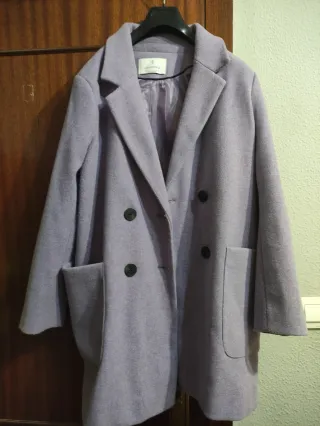 Abrigo corto de mujer oversize en lila