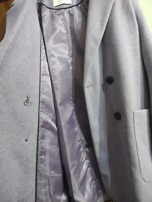 Abrigo corto de mujer oversize en lila