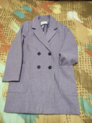 Abrigo corto de mujer oversize en lila